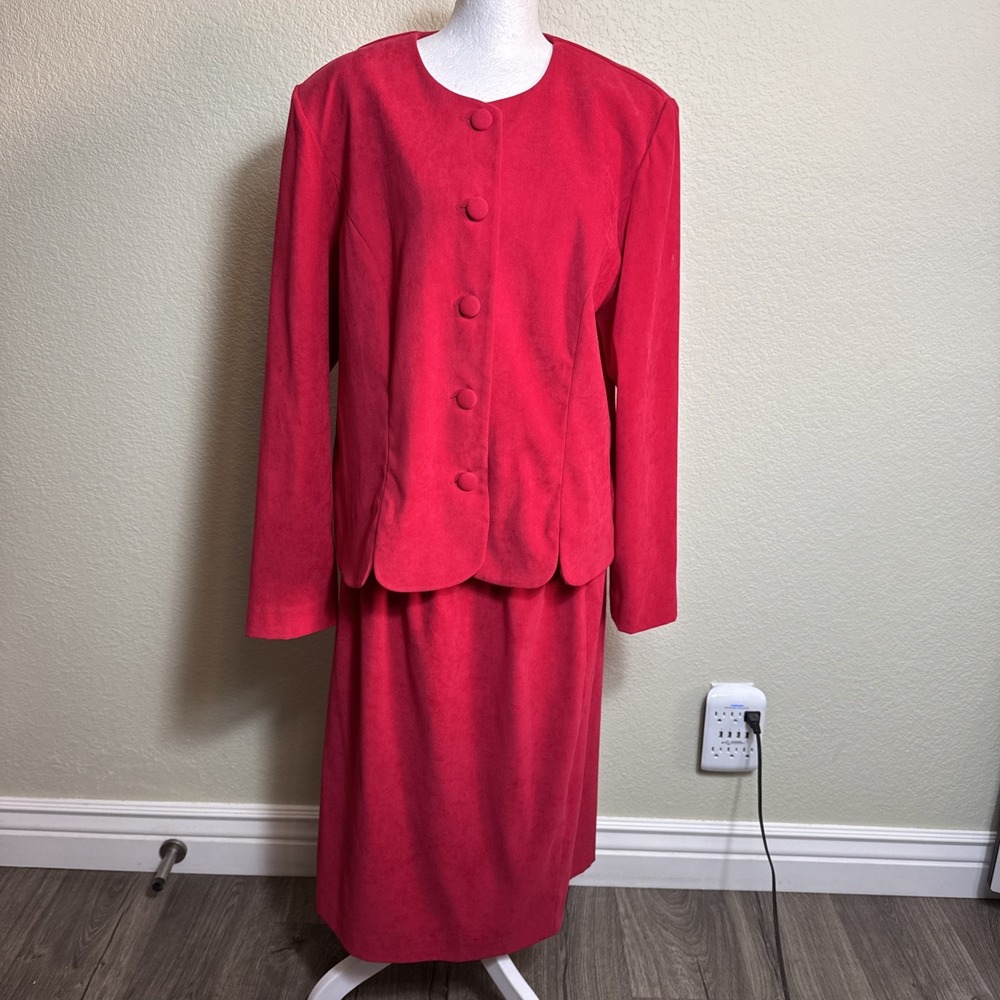 Leslie Fay 2-Pc Skirt Suit Women 16 Red Faux Suede Scalloped Blazer Jacket VTG